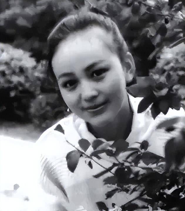 54岁"雪姨"乘风破浪:35岁生子,历经2段婚姻,如今单身很快乐_王琳_角色