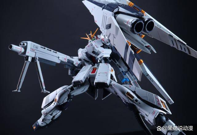 uc系高达主角机固定的最终形态 把附加装甲和重火力玩到了极致_机体