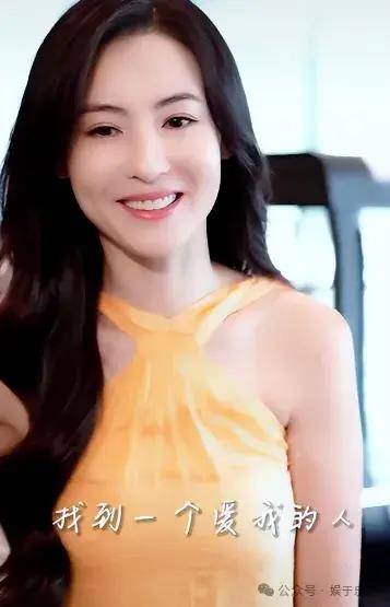 张柏芝晒游泳动态引热议身材如美人鱼神秘拍摄男子身份成谜