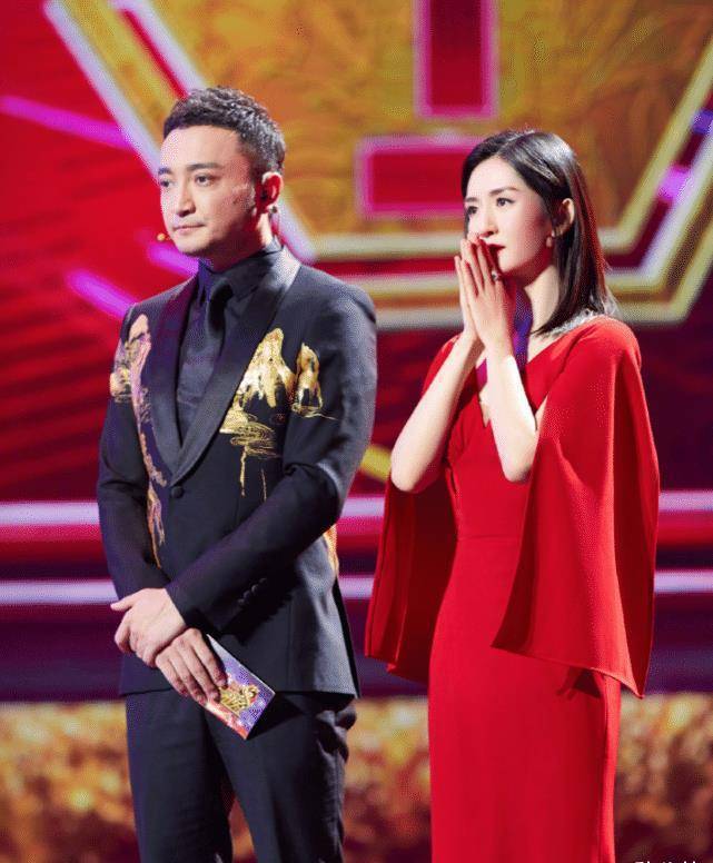 谢娜14岁照片曝光有没有整容一看便知原来小时候的她这么美