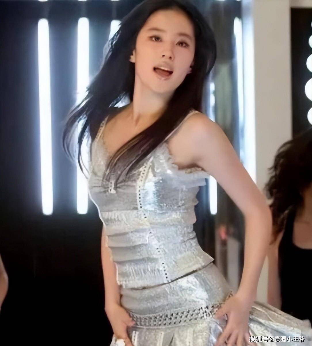 原创刘亦菲19岁热舞照曝光穿短裙尽显大长腿真是360度无死角