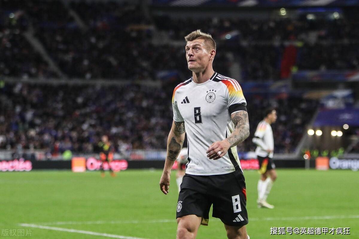 原创德国轰炸机菲尔克鲁格肩胛骨进球托尼老师克罗斯让荷兰人无奈