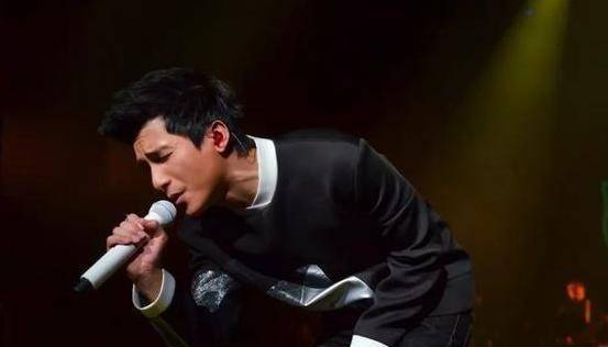 原创有没有人告诉你一曲爆红却巅峰遭封曾面临227亿违约金