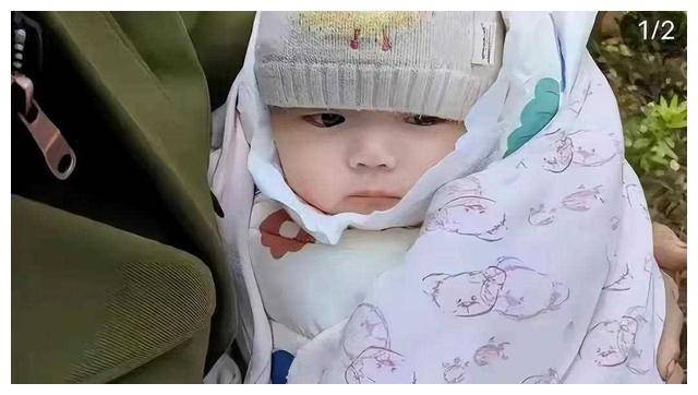 一月五日,刚刚满四个月的小可爱被遗弃在街头,还附有一张字条,简单几