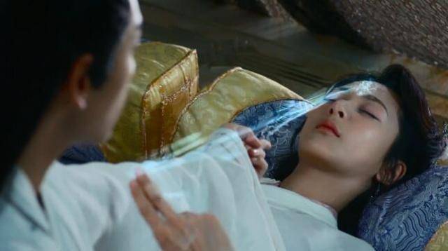 原创香蜜润玉逆天改命耗费一半仙寿救锦觅时为何流下一滴眼泪