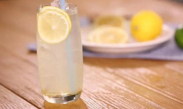 原创柠檬能杀死12种癌比化疗强一万倍喝柠檬水能抗癌告诉你真相