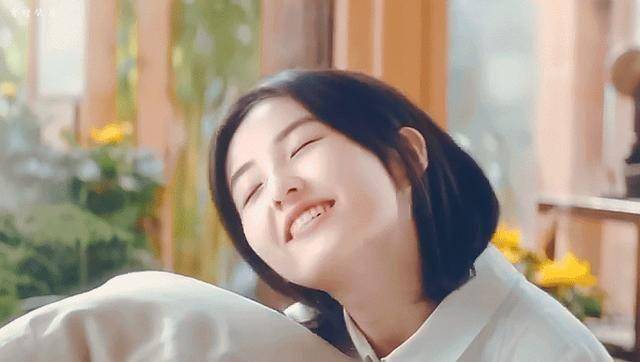 原创00花被分为"3个梯队",有人拿影后,有人成网红_沈月_蒋依依_电影