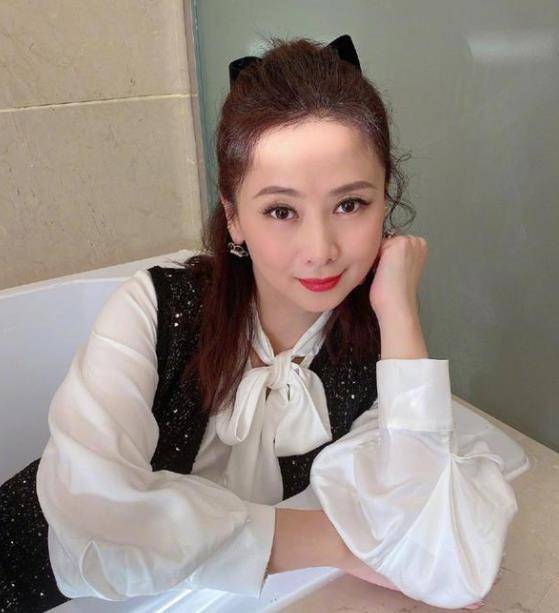 大型翻车现场啊!_温碧霞_王菲_照片