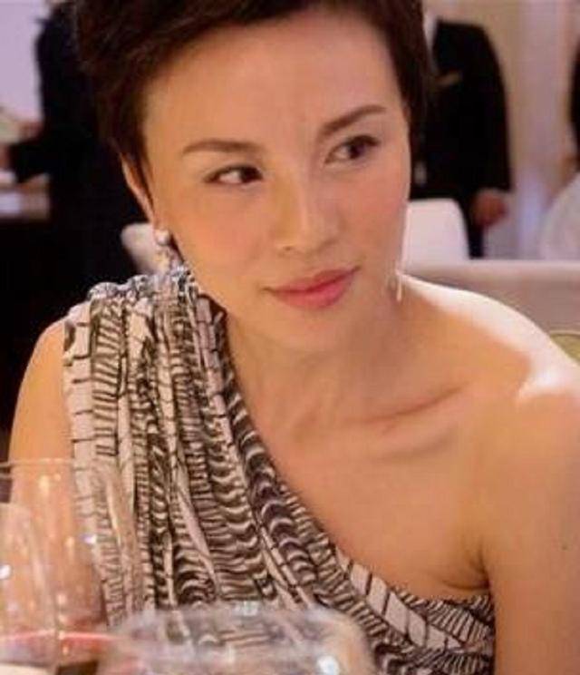 原创女模特顾春芳靠借钱过奢靡生活4年借了17亿最终被判死刑