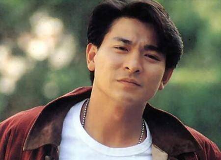 原创14年前为了见刘德华逼父亲卖房跳海的杨丽娟后来怎样了