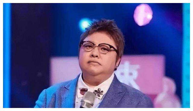 原创韩红揭秘大学时的校花身份惊艳18岁照片揭秘真相