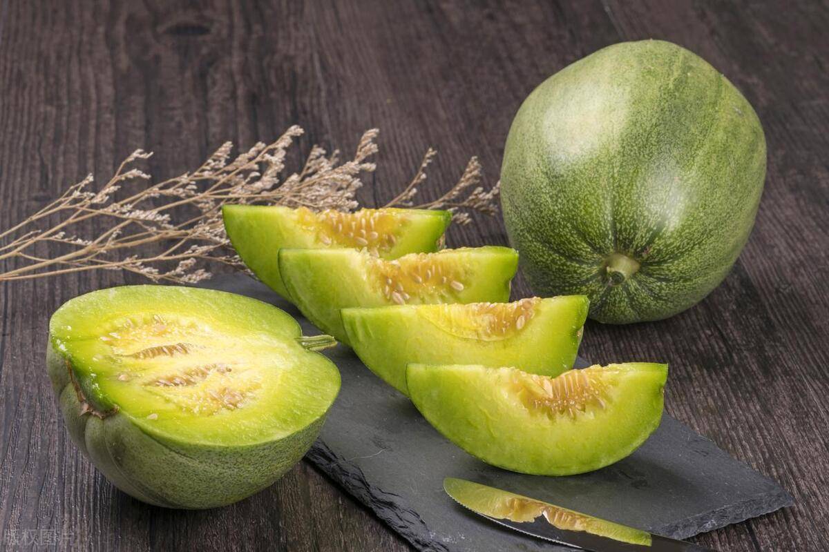 原创坟前四不供龙年祸不兴清明节4种水果千万别带上当心闹笑话犯忌讳