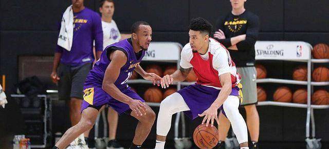 原创109127229他迎来了持续的爆发就此湖人该下一决定了