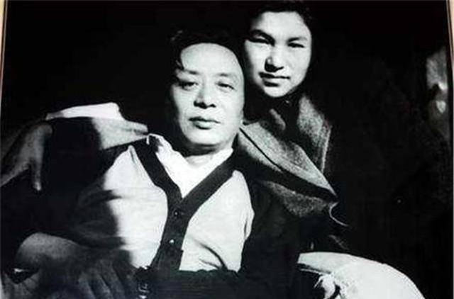 原创艾青抛弃发妻苦等女学生5年追到手恩爱16年又恋上女作家