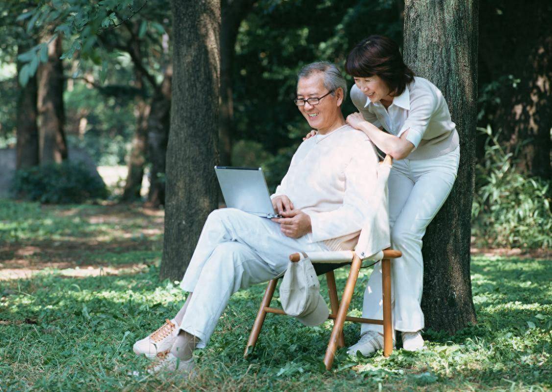 抱团”养老散伙，“搭伙”养老流行！老人坦言：搭伙比一个人强_搜狐网