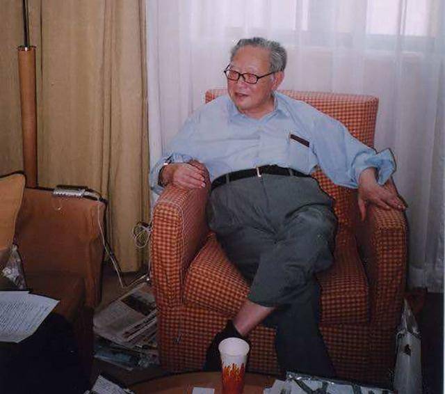 金庸和梁羽生一样的武侠不一样的情感