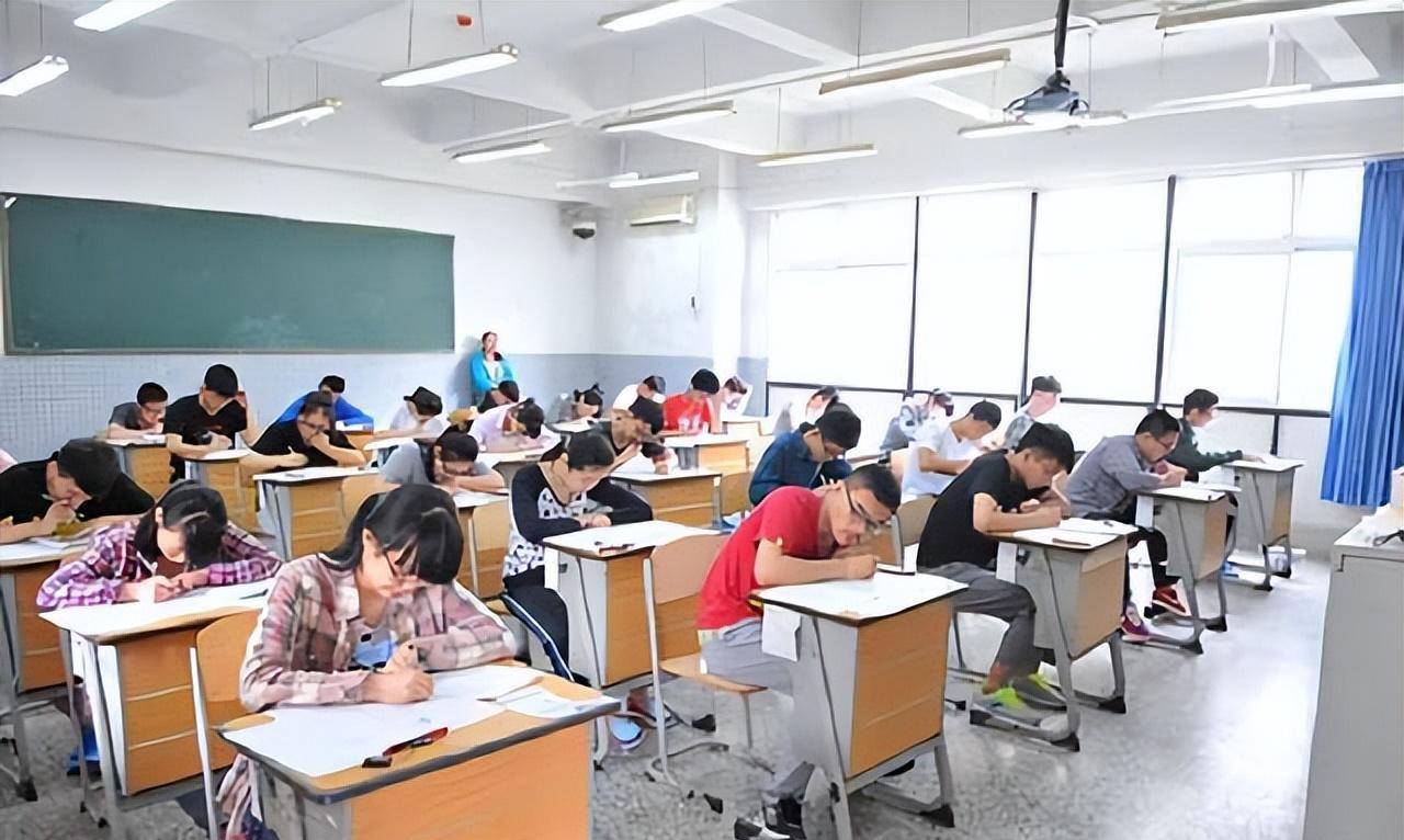 原创湖北一学霸放弃保送清华说要享受高考过程后来他考了多少分