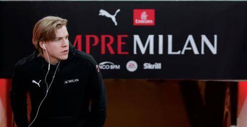 原创原创10击败克罗地亚豪门61穆帅罗马这支球队一只脚踏进欧冠