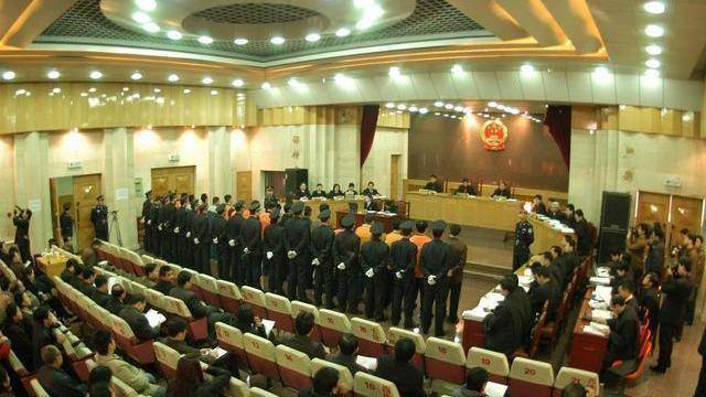 原创兰州黑老大马冰冰35岁被判死刑他的马家帮犯下多少案件