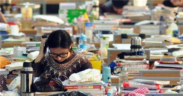 原创丁真被国企录取引发大学生不满寒窗苦读12年不如长得好