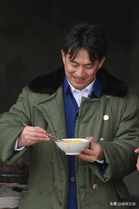 明明演技烂,却被吹上天的四位老戏骨,网友:只长年纪不长演技_陈浩民
