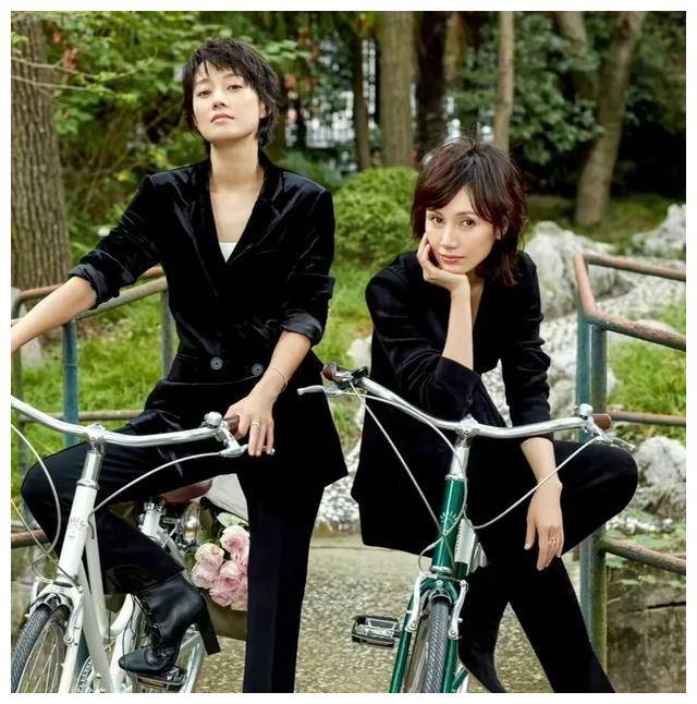 原创马伊琍袁泉挥洒骨相美红底衫演绎非凡魅力