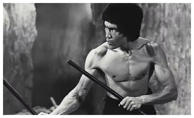 原创泰森vs李小龙世界拳王挑战武术传奇李小龙能否战胜泰森
