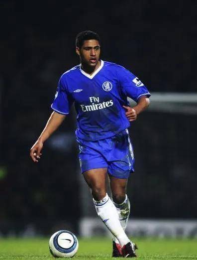 穆帅抛弃重返豪门,他曾是三狮最好右后卫_格伦·约翰逊_赛季_米尔沃尔