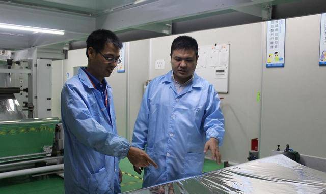 天才少年刘若鹏研制出隐身衣引起美国关注回国时百般受阻