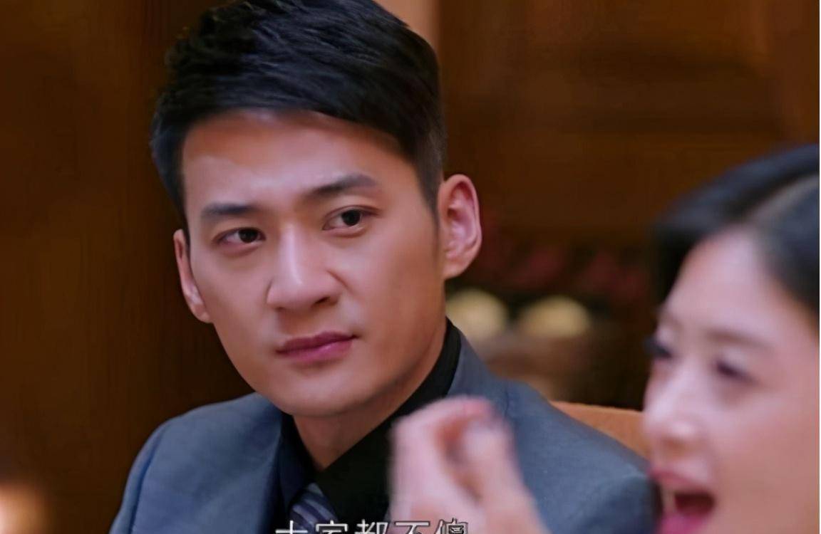 原创欢乐颂里是痴情男戏外是劈腿渣男张陆的双面人生