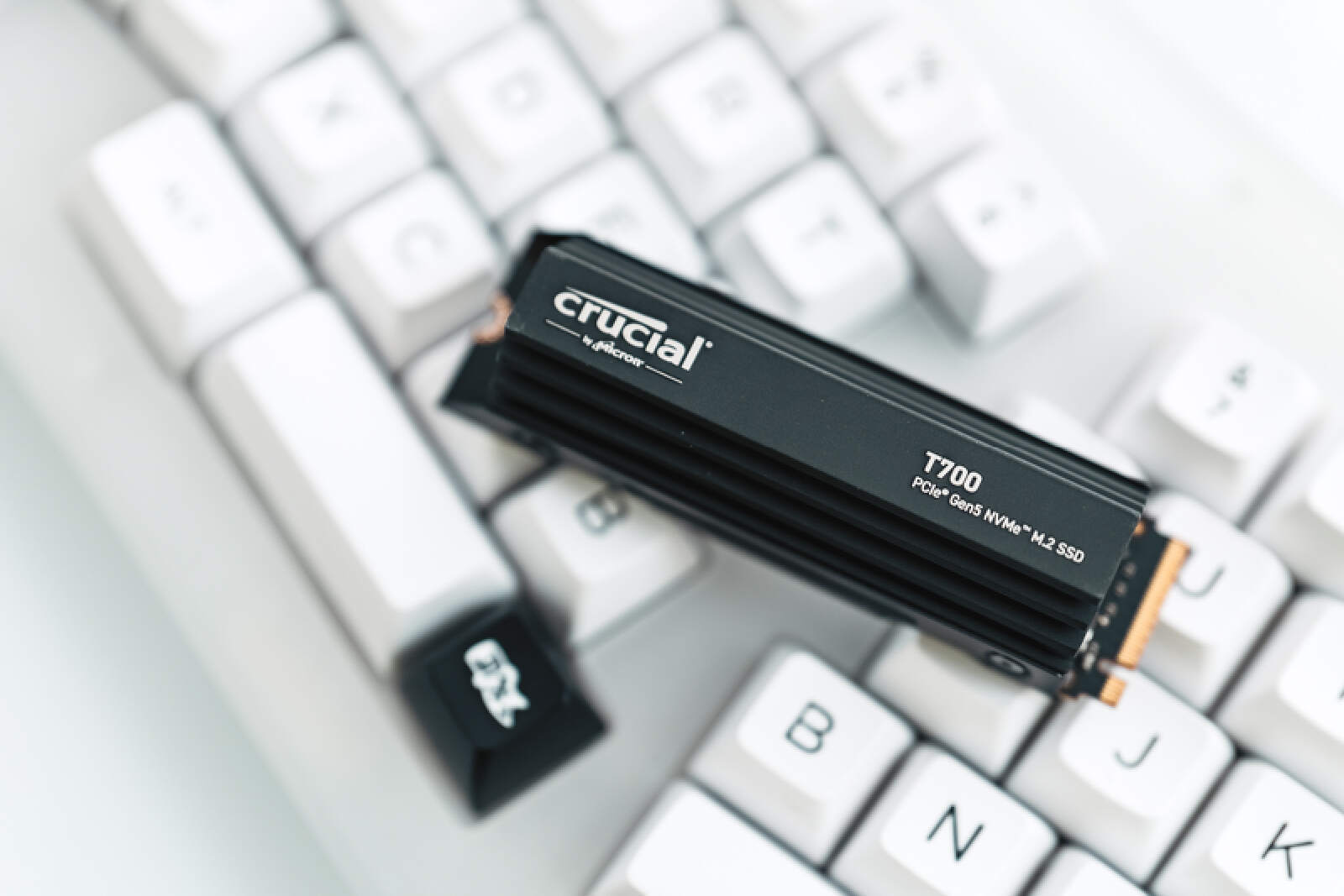 目前唯二的原厂pcie50ssd英睿达t700