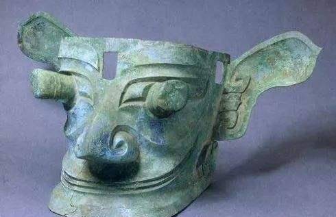 形状古怪的文物刚出土专家怕引起骚动立即下令封锁现场