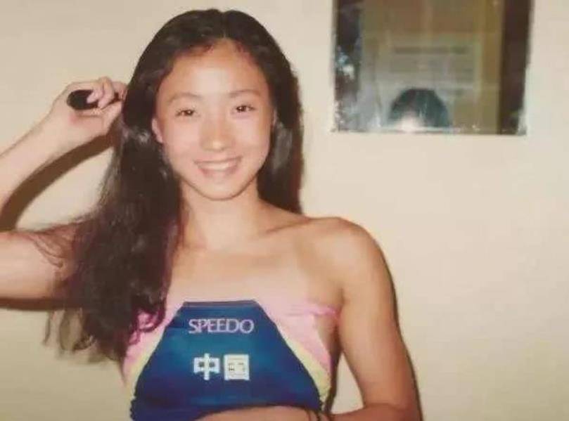 原创曾是杨幂的助理被导演挖掘后杨幂为其做配如今却越混越背