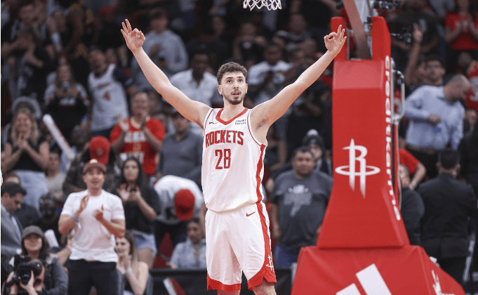 美记:火箭考察状元热门,斯通欲向上交易选秀权_亚历克斯_对手_球员