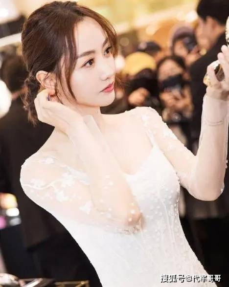 最懒女星杨蓉演员只是兼职颁奖基本不去如今过得怎样