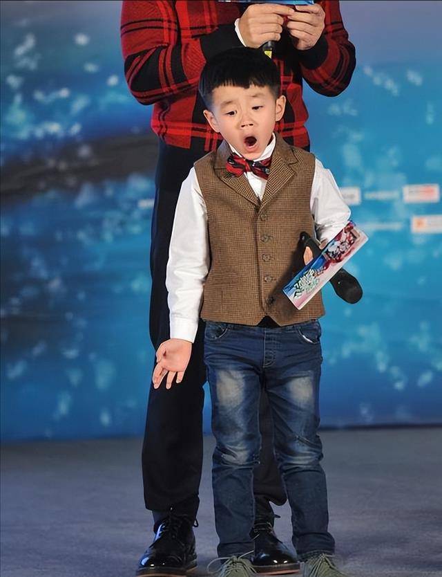 岁出名,5岁上春晚,如今13岁的他早已是父母的骄傲_舞蹈_张俊豪_张俊浩