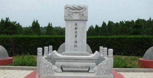 溥仪做出特殊举动让他疑惑不解_谭玉龄_宿舍_因为