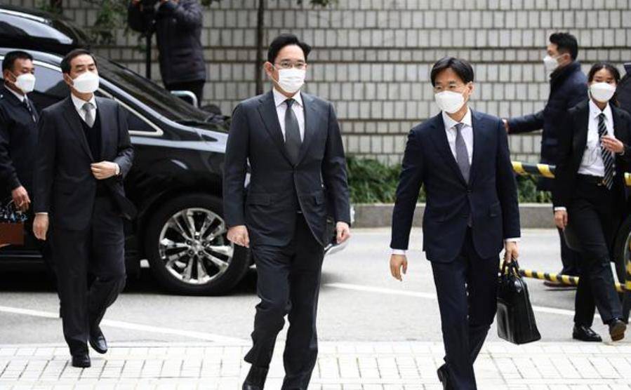 三星皇太后大女儿离婚小女儿自杀独生子入狱富婆也不快乐