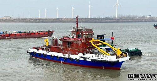 江新造船交付中国铁建大桥局2400kw抛拖船