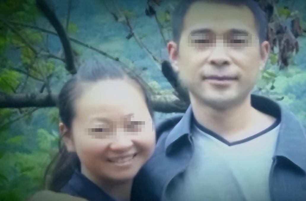 而他的妻子是恩施州著名女歌手张姝妮,曾在剧团工作,也参加过各大选秀