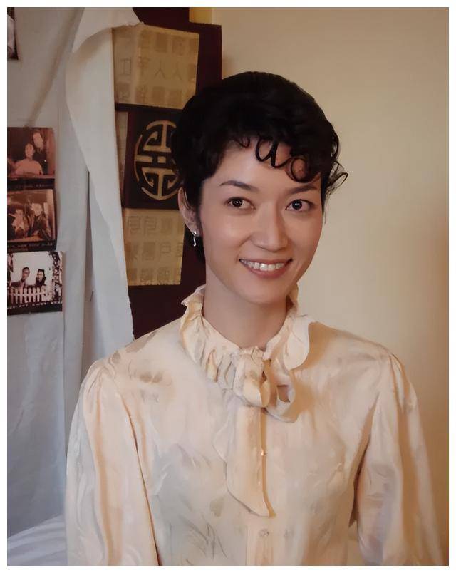 她是日本人跑龙套10年靠伪装者爆红两任丈夫都是中国人