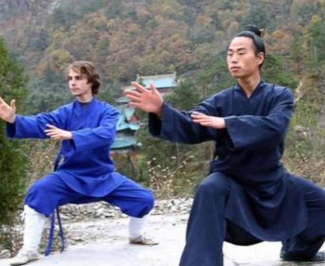 原创美国小伙痴迷中国功夫拜师武当三丰派终成第16代传人