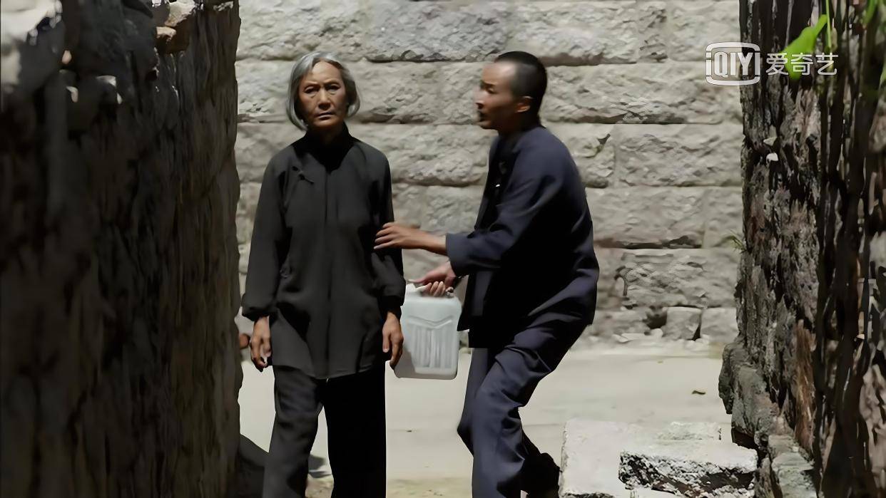 原创不简单原以为父母爱情里的他只是群演没想到却是干部出身