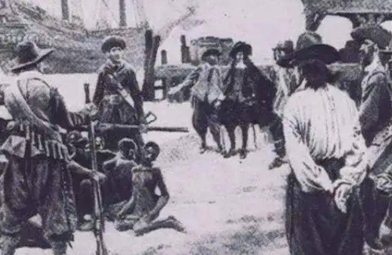 非洲女孩因身材奇特,被人当作动物展览,死后被解剖02年重回故土_萨拉