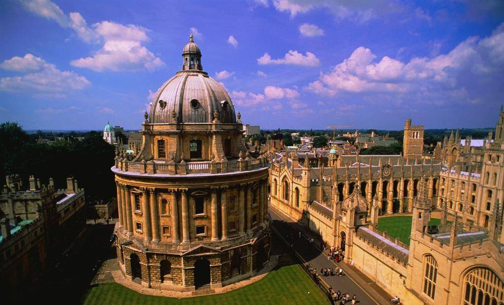 在加洛林王朝时代(751-987年)的英格兰和南德意志,一些王室政府,封建