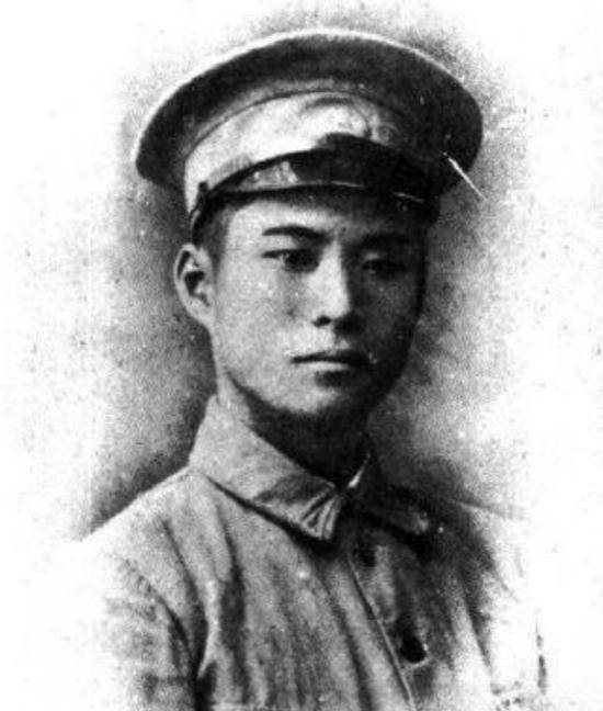 黄维,桂永清,孙元良是一期中挺废的三个人,特别是孙元良,蒋介石将当时