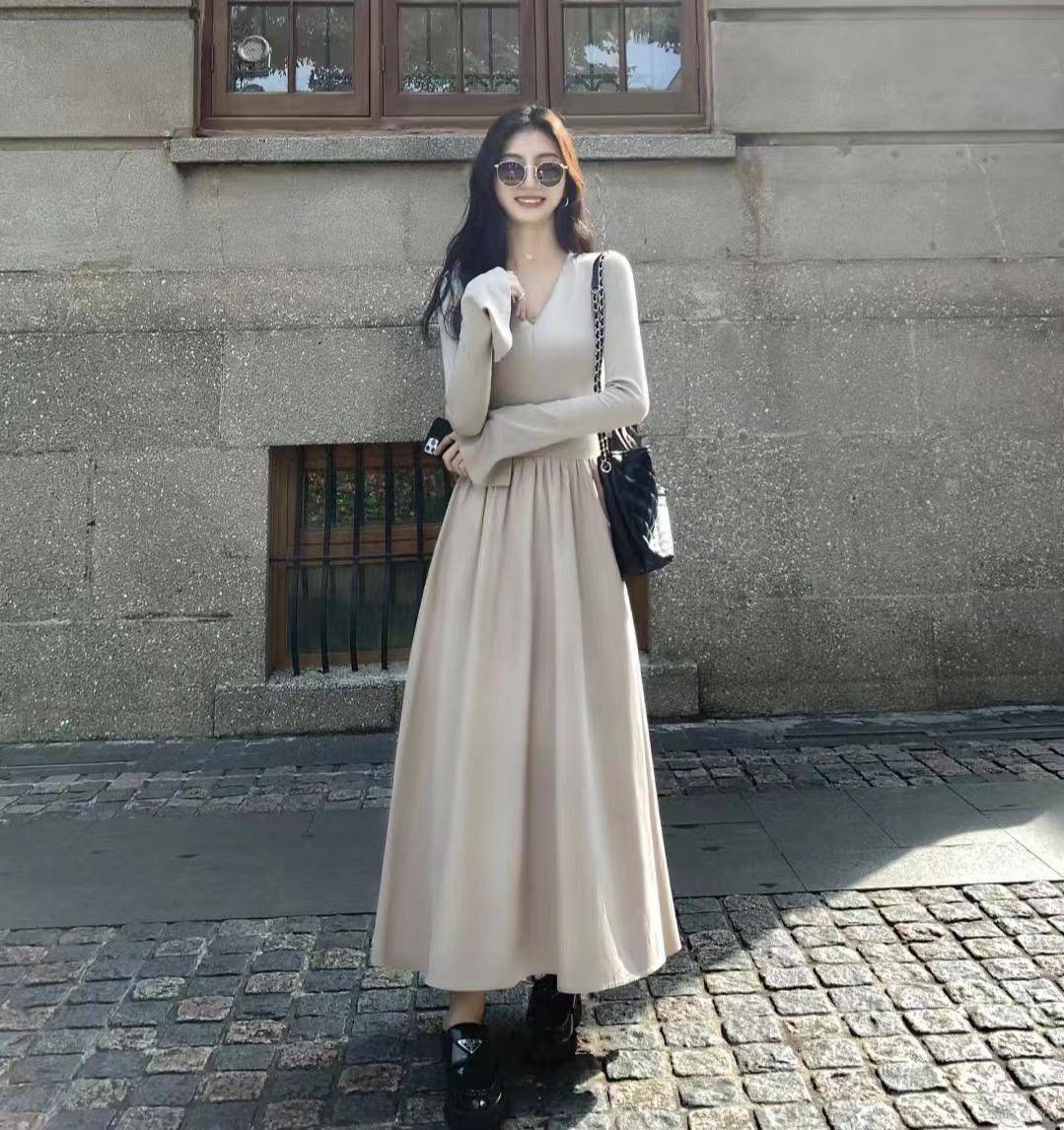 针织衫高腰半身裙才是普通人春季穿搭模版干净气质又高级