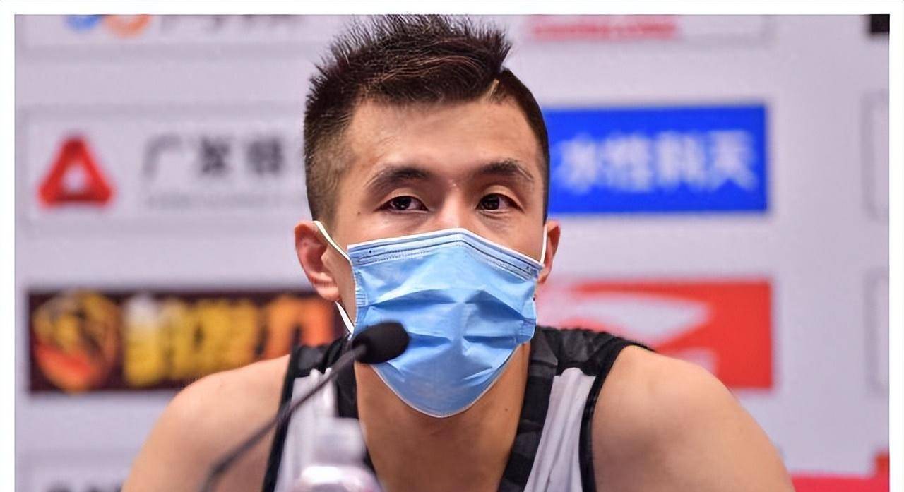 郭艾伦男篮荣光背后的缺席之痛