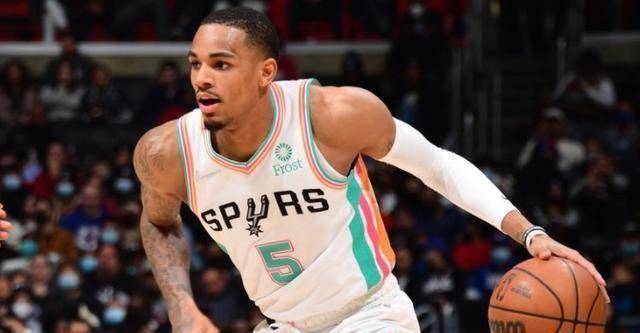 原创31分钟砍241213425岁后卫创55年纪录三双数联盟第一