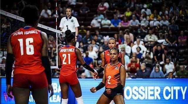 世界女排联赛首支3连胜球队出炉:夺冠热门轻松过关_巴西_球员